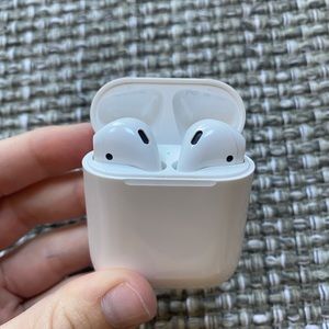 1st generation Apple Airpods